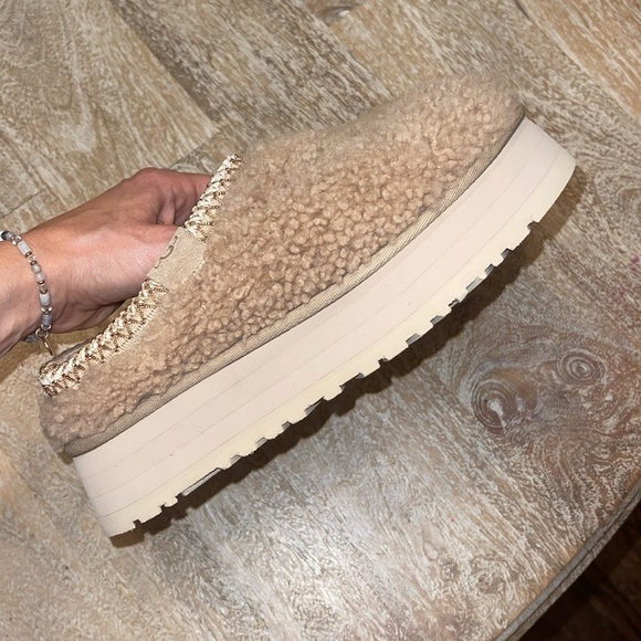 New UGG TAZZ Platform Maxi Curly! - Picture 10 of 10